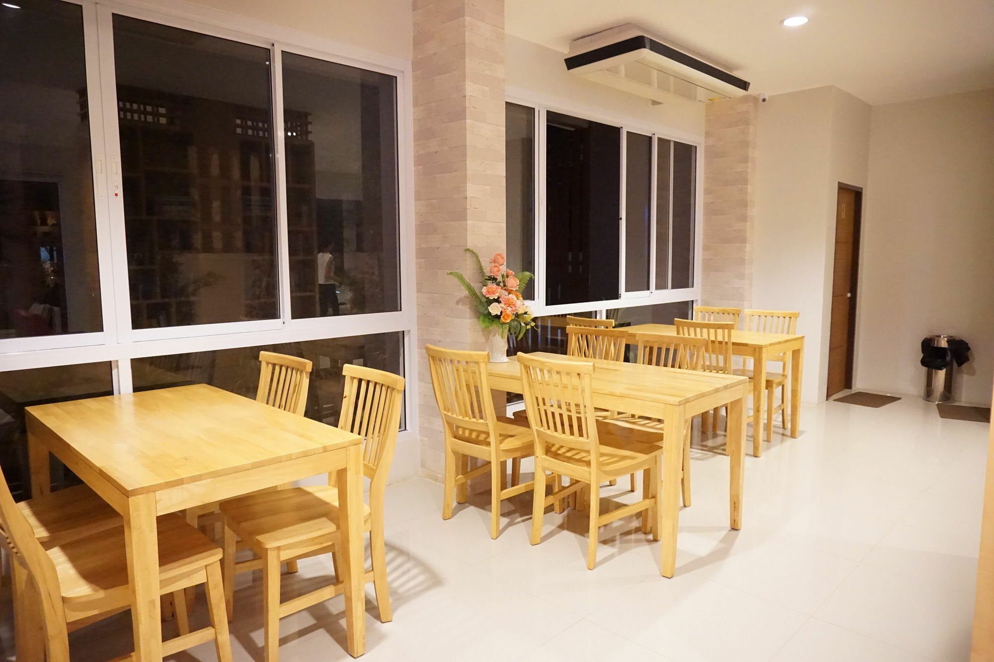 Chompu Nakarin Apartment Trang Εξωτερικό φωτογραφία
